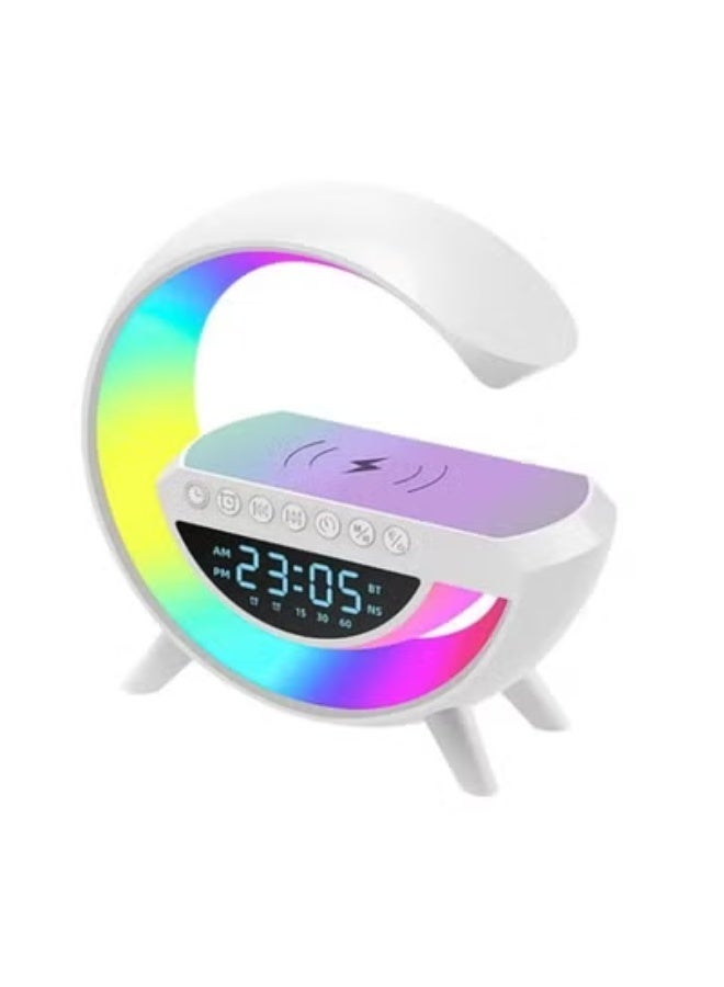 مكبر الصوت AN2304MINI من ليجمع بين الصوت العملي والوظائف اليومية. يتميز بتصميم قوسي عصري مع شاشة عرض رقمية للوقت، وحامل هاتف مدمج، وأضواء ملونة تُضفي لمسة جمالية على أي غرفة. يمكن استخدامه كمنبه، أو مكبر صوت داخلي، أو كمحطة موسيقية لتشغيل الموسيقى من بطاقة TF أو USB. يأتي مع جهاز تحكم عن بُعد لسهولة التشغيل. - Image 1